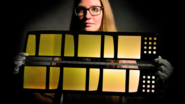 Fraunhofer FEP - Flexible OLED panel Fraunhofer FEP - Flexible OLED panel