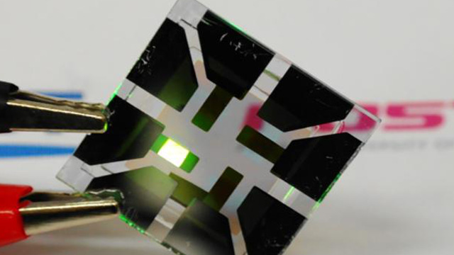 KAIST/POTECH - The new architecture to develop highly flexible OLEDs with excellent efficiency by using graphene as a transparent electrode KAIST/POTECH - The new architecture to develop highly flexible OLEDs with excellent efficiency by using graphene as a transparent electrode