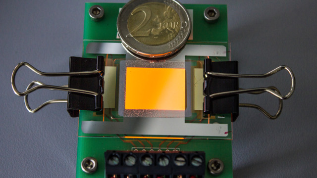 Fraunhofer FEP Orange luminous OLED on a graphene electrode Fraunhofer FEP Orange luminous OLED on a graphene electrode